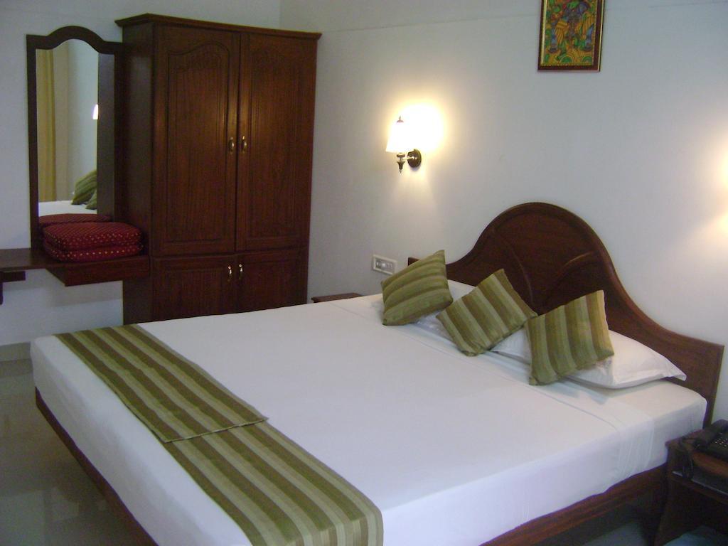 Chakra Ayurvedic Resort Kovalam Værelse billede